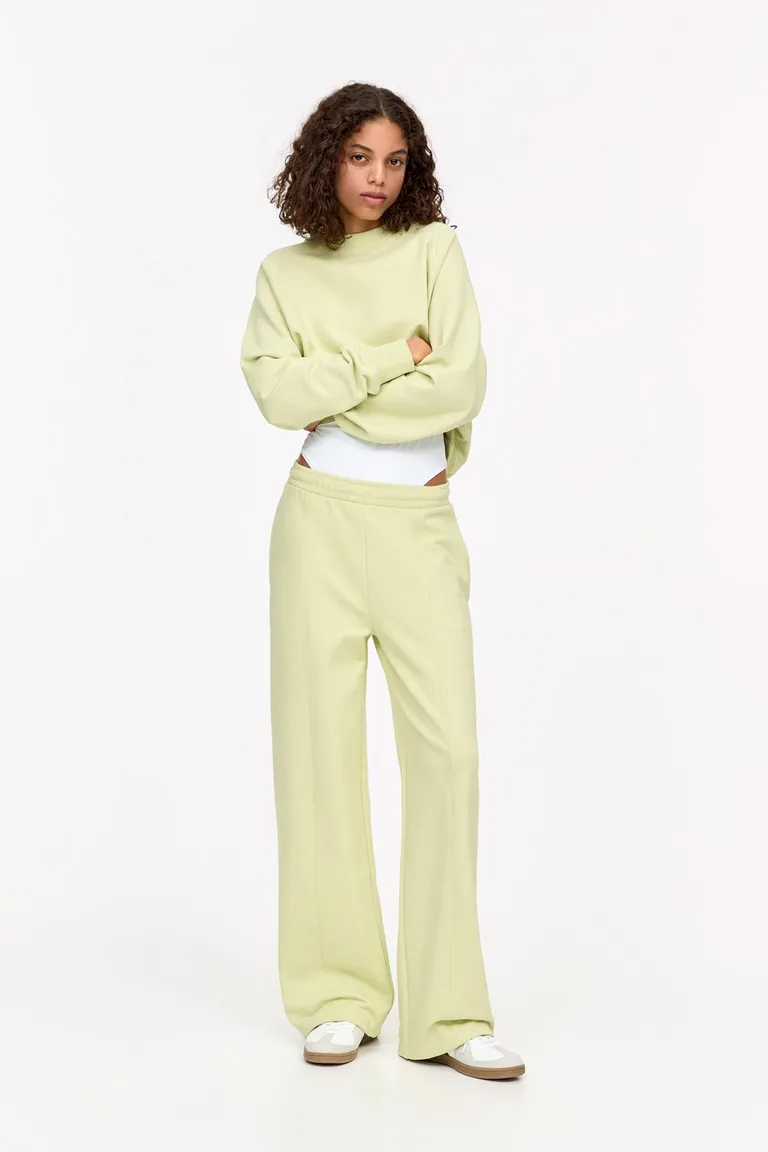Pantalón chándal recto de Pull&Bear en Pantalones para argentina