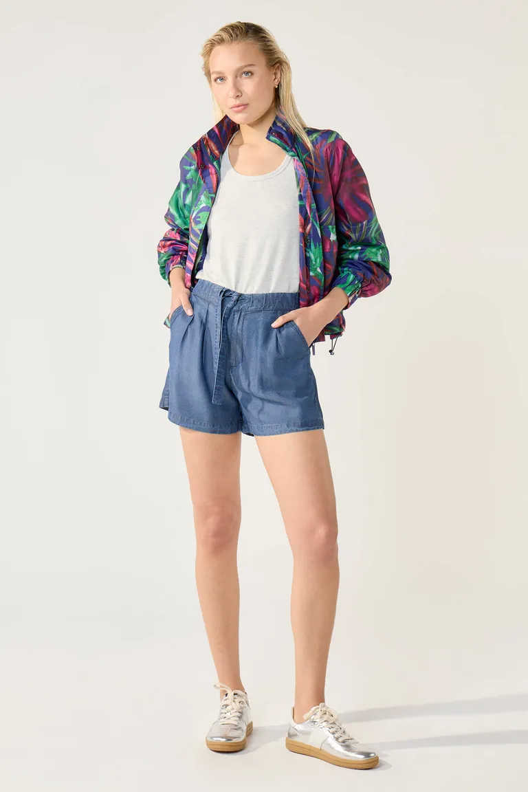 Chaqueta estampada de nailon con capucha y cierre frontal para mujer de Cuesta Blanca en Chaquetas para argentina