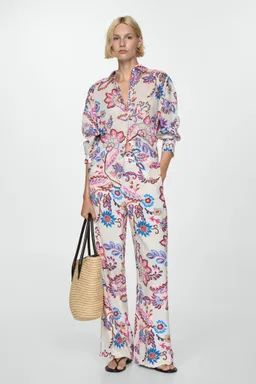 Pantalón recto estampado floral de Mango en Pantalones para argentina