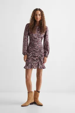 Vestido estampado con volantes de Mango Teen en Vestidos para argentina