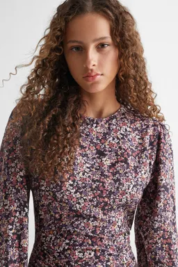 Vestido estampado con volantes de Mango Teen en Vestidos para argentina