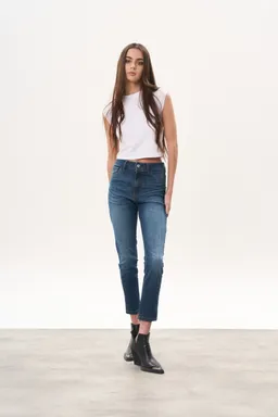 Jean denim chupín spencer de Magda en Pantalones para argentina