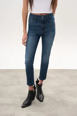Jean denim chupín spencer de Magda en Pantalones para argentina