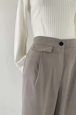 Pantalón sastrero bolsillos de Kandente en Pantalones para argentina