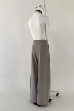 Pantalón sastrero bolsillos de Kandente en Pantalones para argentina