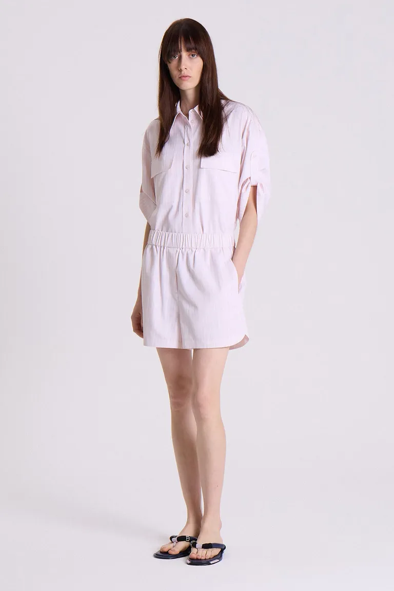 Shorts cortos rosados de corte sencillo y moderno para uso casual y urbano de Maria Cher en Shorts para argentina