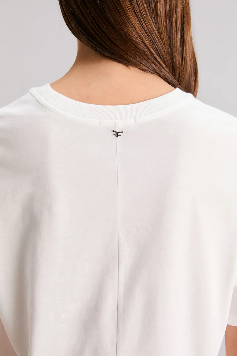 Remera de corte regular con recorte trasero en tejido de algodón de Kosiuko en Remeras para argentina