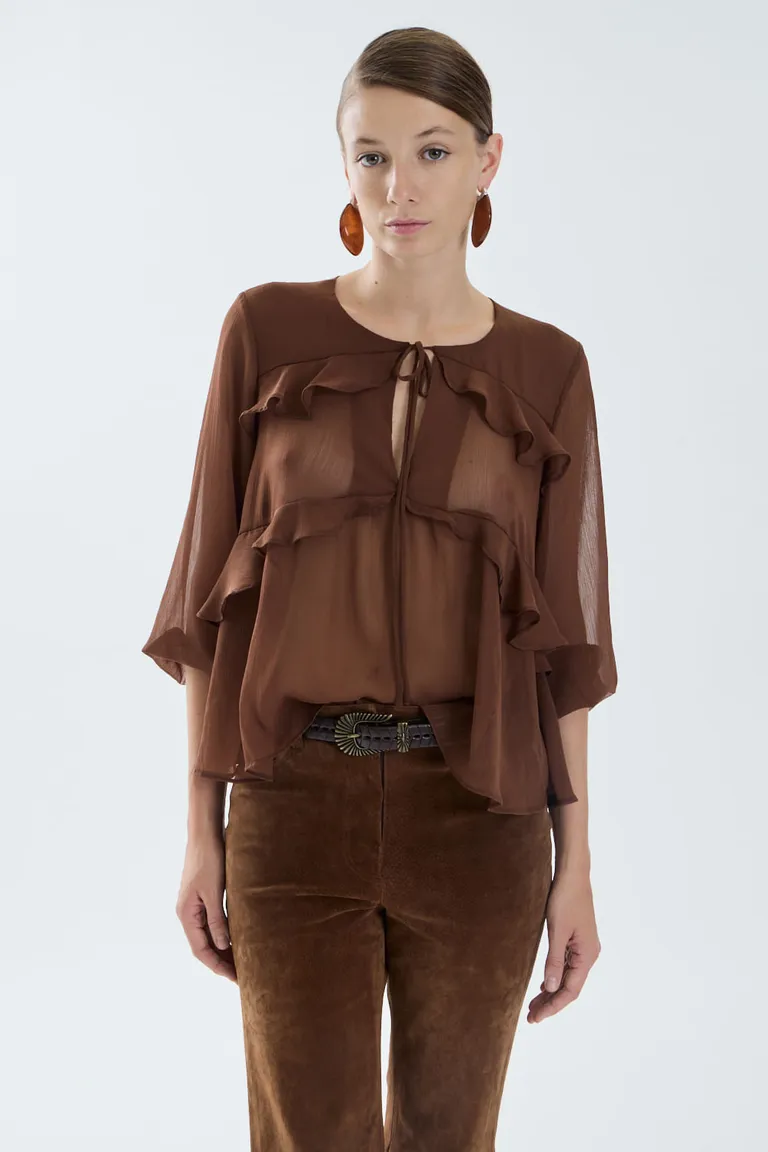 Blusa fluida con detalles de volados, lazo en el escote y mangas balloon de Portsaid en Blusas para argentina