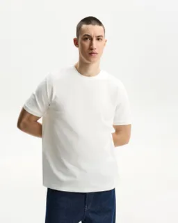 Remera manga corta texturada de Bershka en Remeras y Polos para argentina