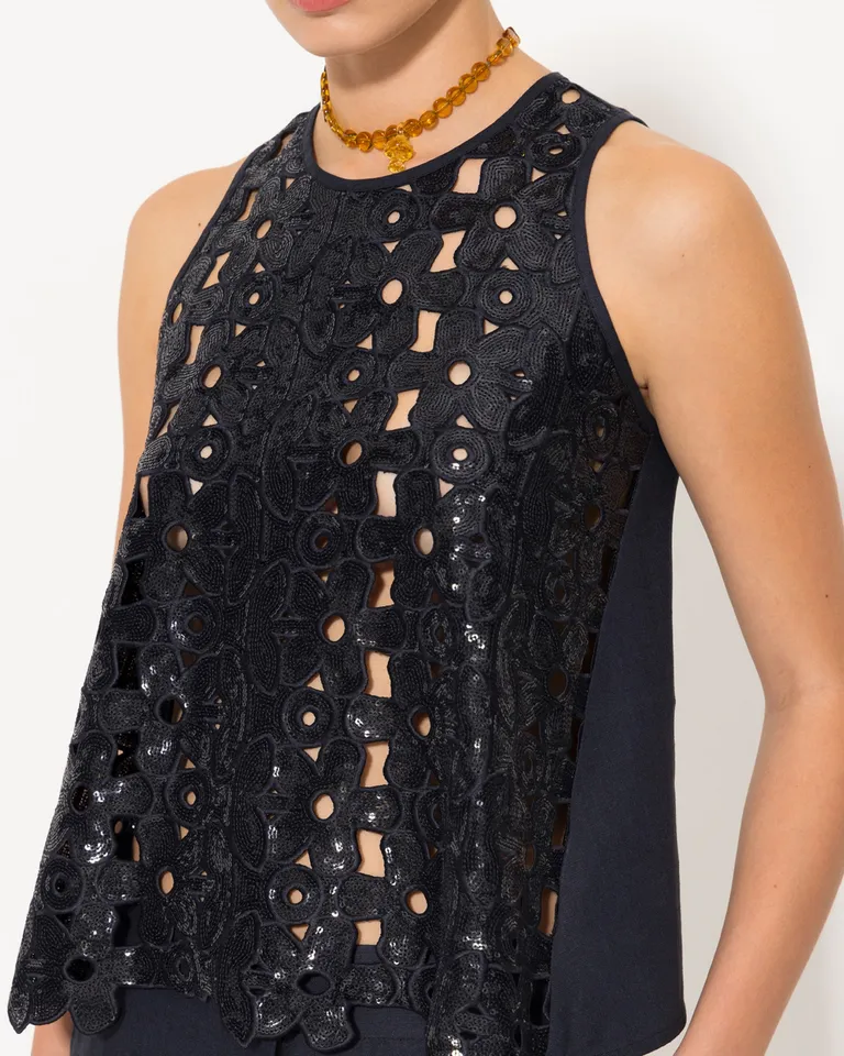 Top de lino bordado con lentejuelas, diseño sofisticado y elegante de Jazmin Chebar en Tops para argentina
