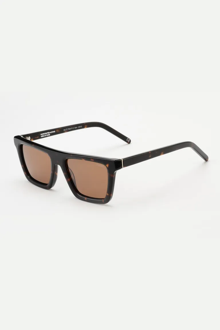 Gafas de sol negras con lentes polarizadas y filtro UV100% para mujer de Ay Not Dead en Anteojos para argentina