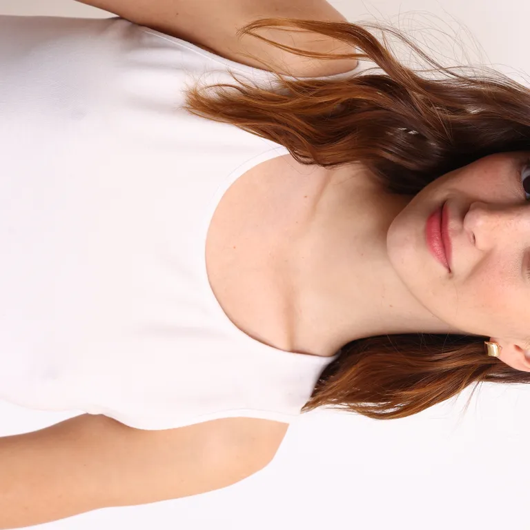 Musculosa de jersey elástico con diseño fluido y ajuste cómodo de Yagmour en Remeras para argentina