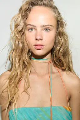 Vestido estampado escote halter de Mango en Vestidos para argentina