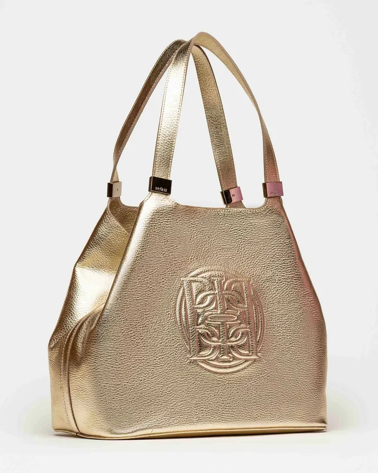 Bolso de mujer de piel metalizada con diseño icónico y desestructurado de Prüne en Bolsos y Carteras para argentina