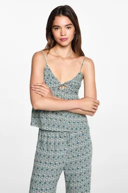Top estampado fluido de Mango Teen en Tops para argentina