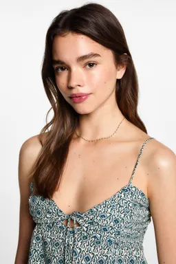 Top estampado fluido de Mango Teen en Tops para argentina