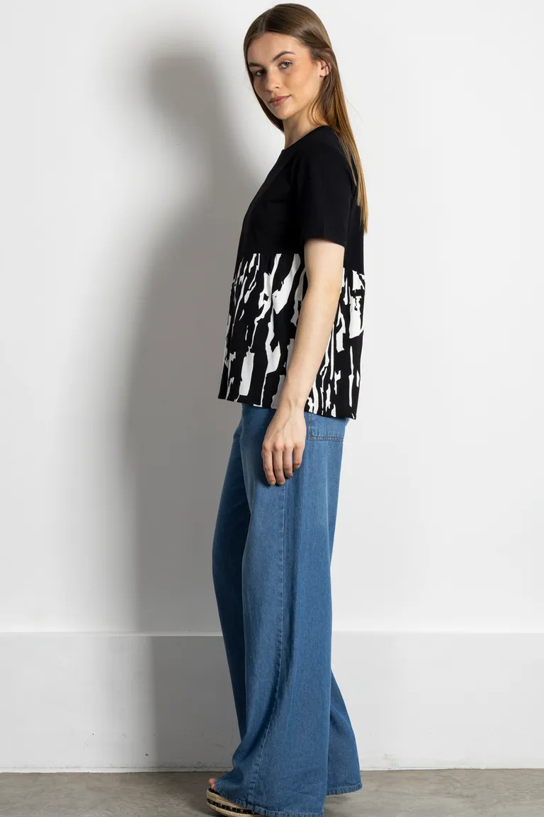 Remera de algodón viscosa con diseño de estampado en blanco y negro de Kill en Remeras para argentina