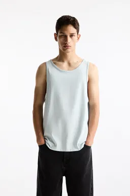 Remera tirantes básica de Pull&Bear en Remeras y Polos para argentina