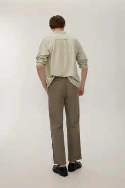Pantalón chino relaxed de Lefties en Pantalones para argentina