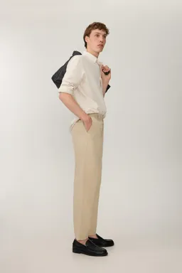 Pantalón chino relaxed de Lefties en Pantalones para argentina