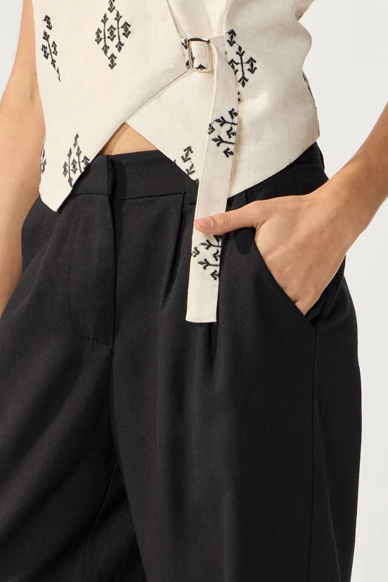 Pantalón wide de lino de tiro alto con presillas y cierre frontal de Cuesta Blanca en Pantalones para argentina