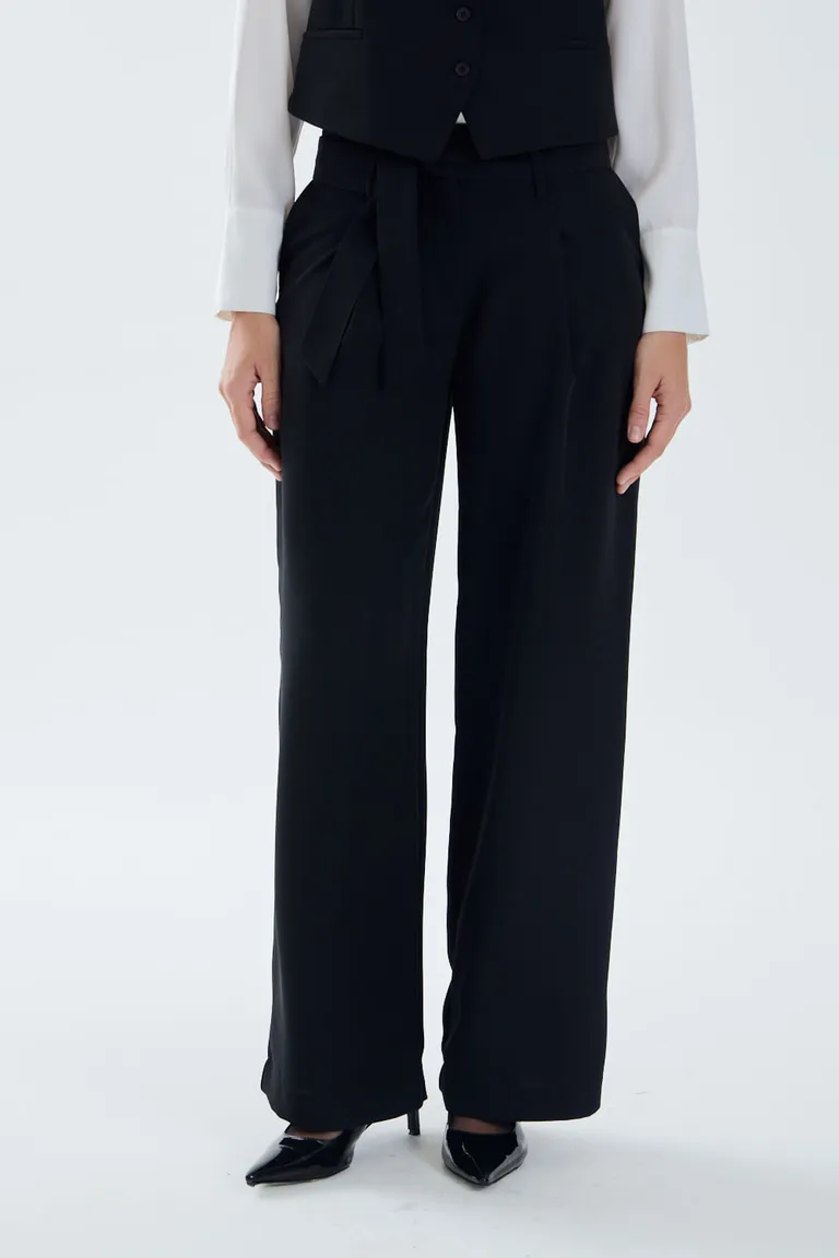 Pantalón sastrero de corte regular con bolsillos laterales y pierna amplia para mujer de Portsaid en Pantalones para argentina