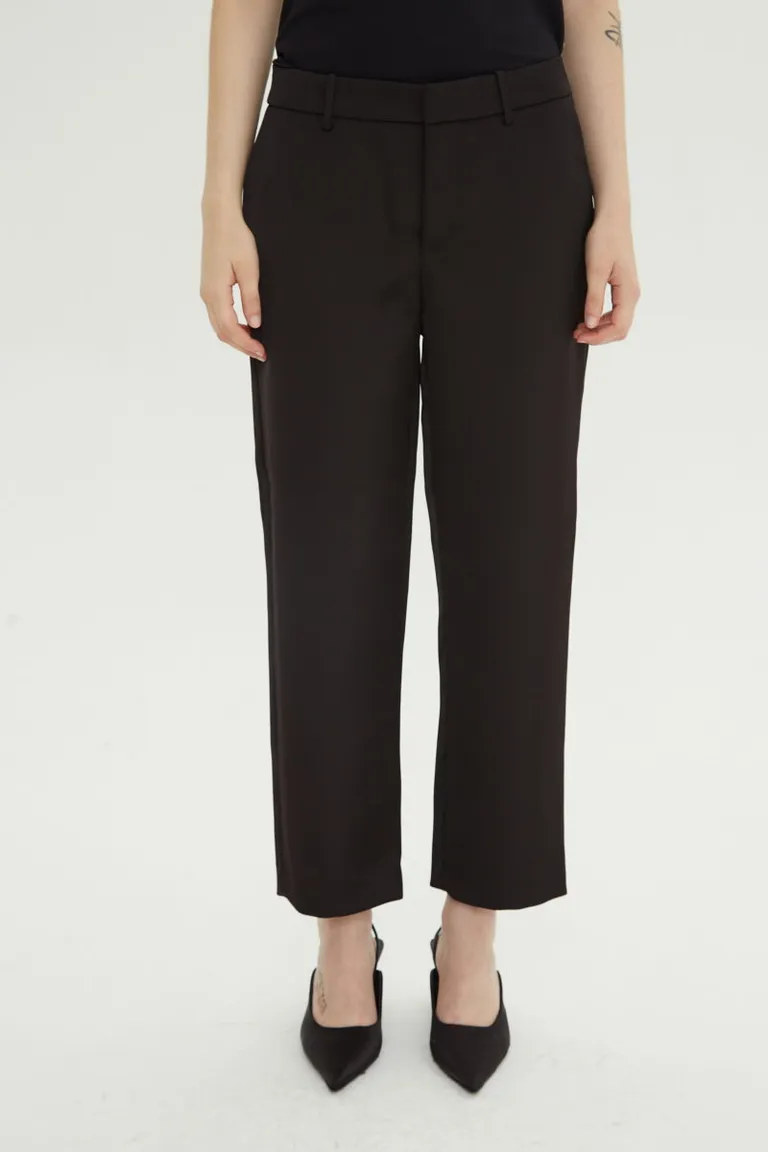 Pantalón sastrero de corte recto tiro medio con bolsillos laterales y traseros de Las Pepas en Pantalones para argentina