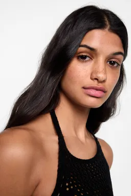 Top crochet cuello halter de Mango Teen en Tops para argentina