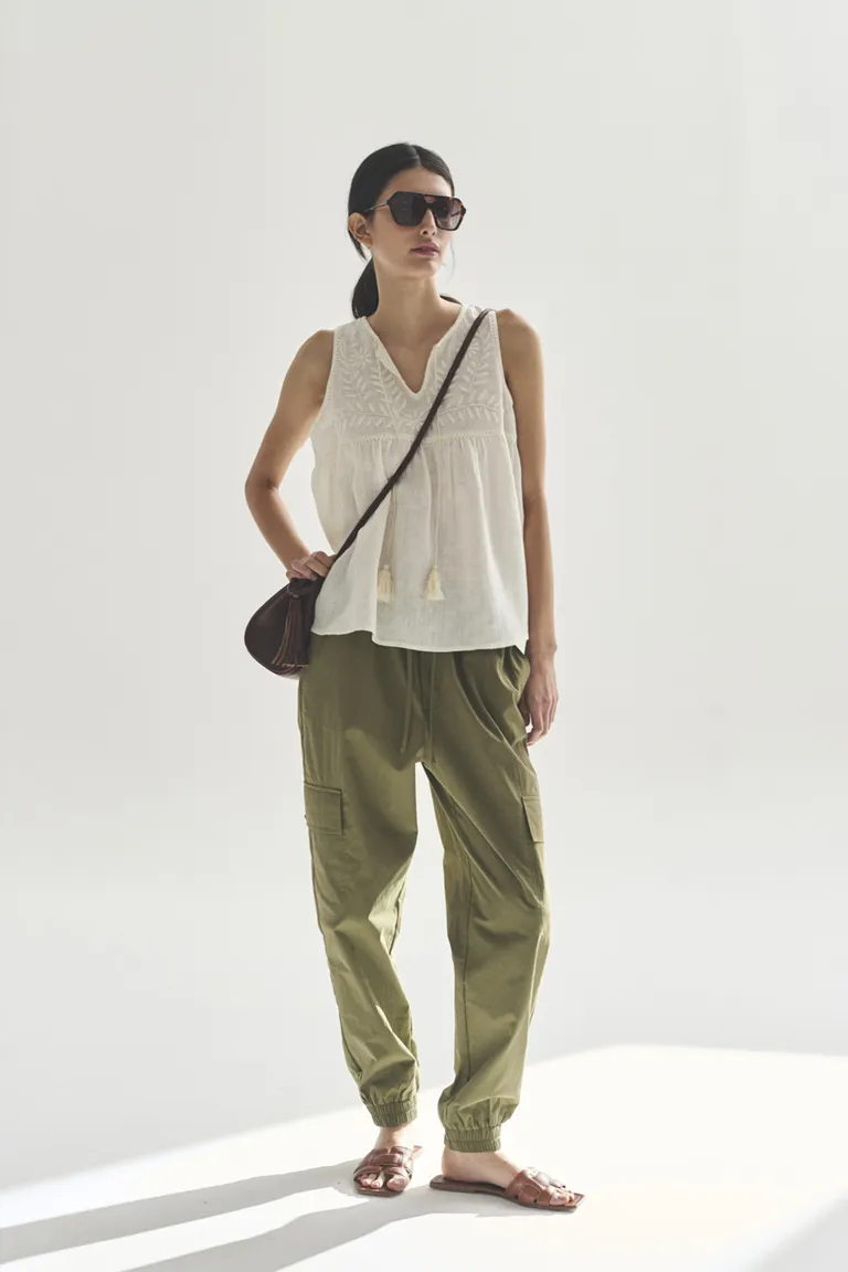 Blusa de estilo minimalista y versátil para mujer de Akiabara en Blusas para argentina