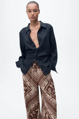 Pantalón wideleg paisley de Mango en Pantalones para argentina