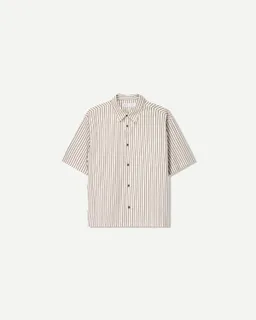 Camisa boxy texturizada manga corta de Bershka en Camisas para argentina