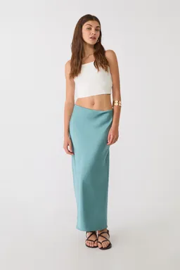Falda midi satinada de Stradivarius en Faldas para argentina