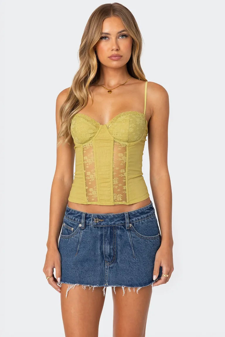 Corset avena con encaje de Edikted en Ropa Interior y Medias para argentina