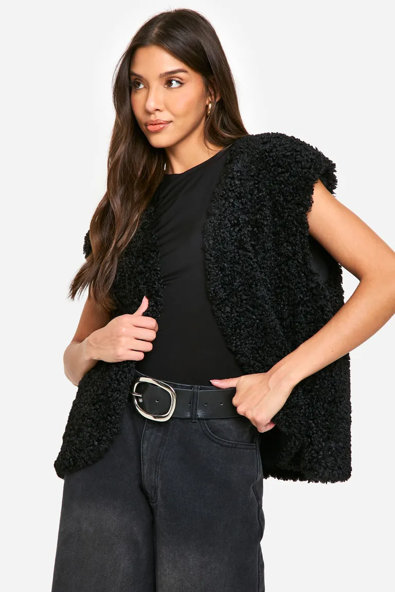 Chaleco teddy de piel sintética de Boohoo en Chalecos para argentina
