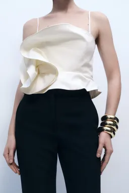 Top maxi volante de Mango en Tops para argentina