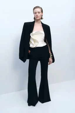 Top maxi volante de Mango en Tops para argentina
