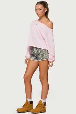Aveline remera escote bardot de Edikted en Buzos y Sweaters para argentina