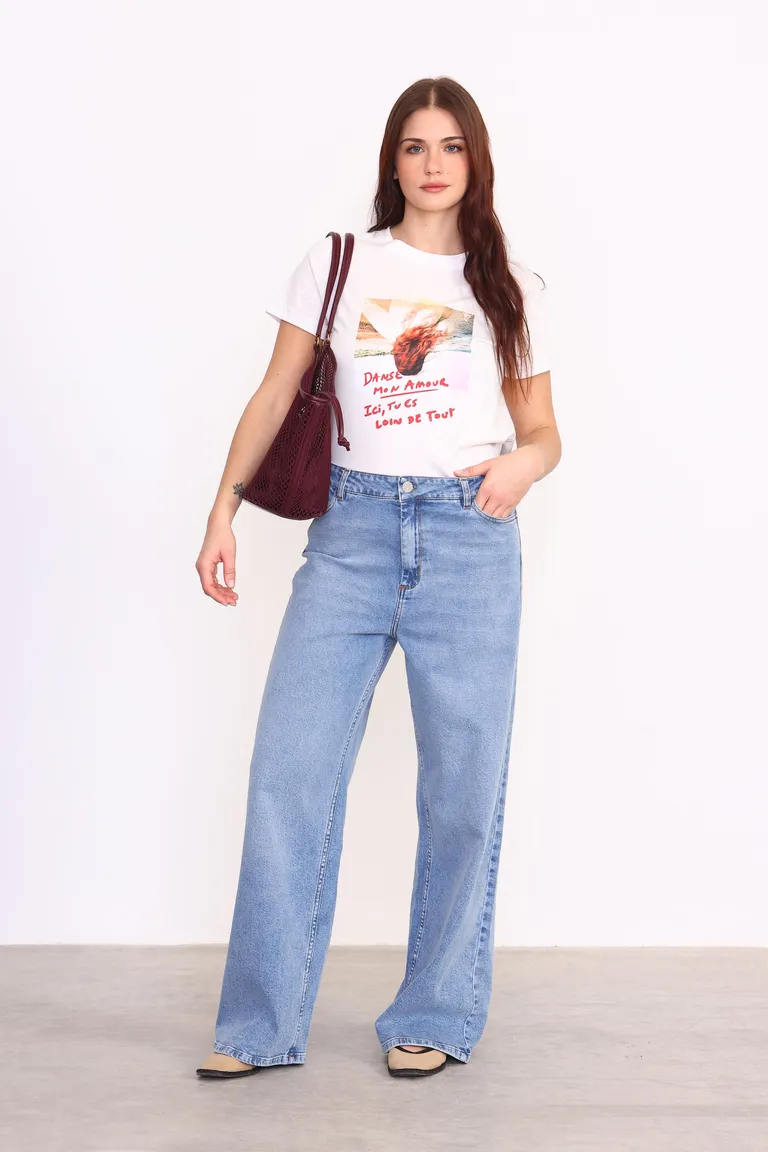 Remera de algodón de corte recto con estampa gráfica llamativa de Yagmour en Remeras para argentina