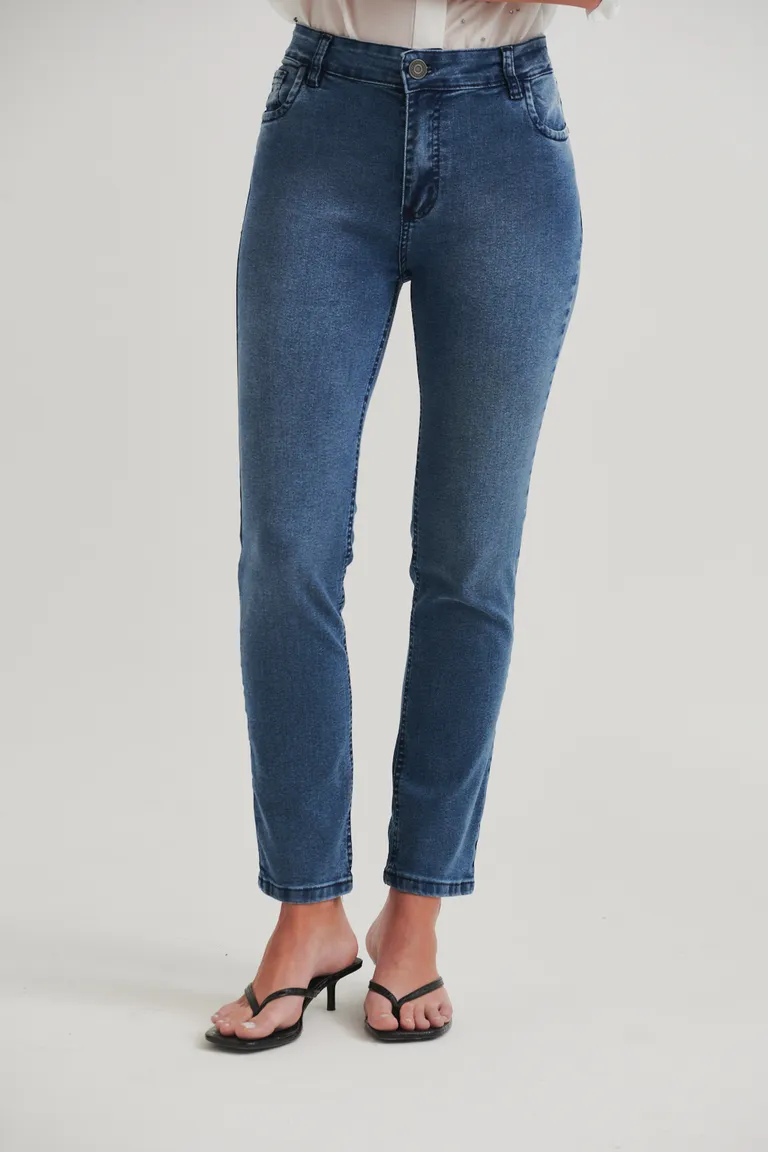 Pantalón jean de corte recto y diseño minimalista para un estilo pulido y casual de Sweet en Pantalones para argentina
