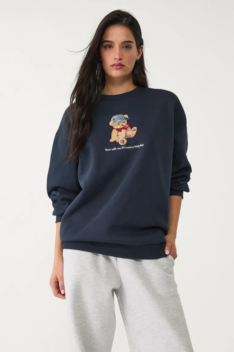 Buzo con oso bordado de Stradivarius en Buzos y Sweaters para argentina