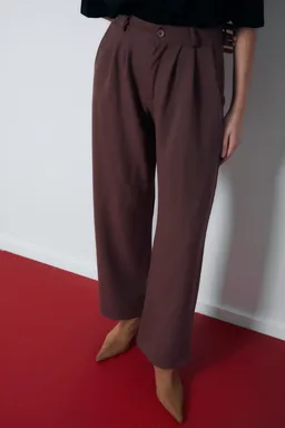 Pantalón pinzado tiro alto de Audaz en Pantalones para argentina