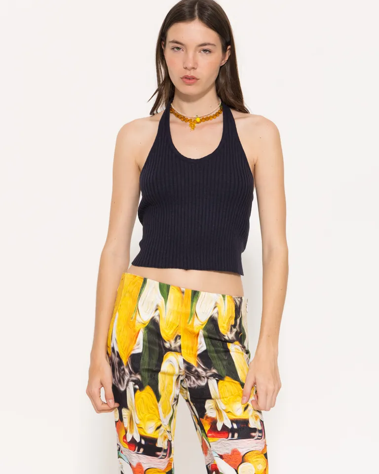 Top de punto negro con escote en V y espalda descubierta de Jazmin Chebar en Tops para argentina