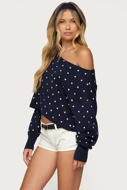Sweater oversize lunares hombros descubiertos de Edikted en Buzos y Sweaters para argentina