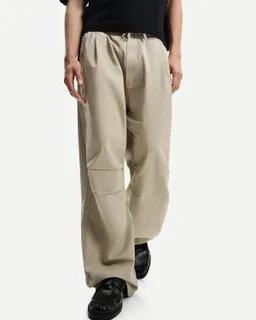 Pantalón parachute super baggy de Bershka en Pantalones para argentina