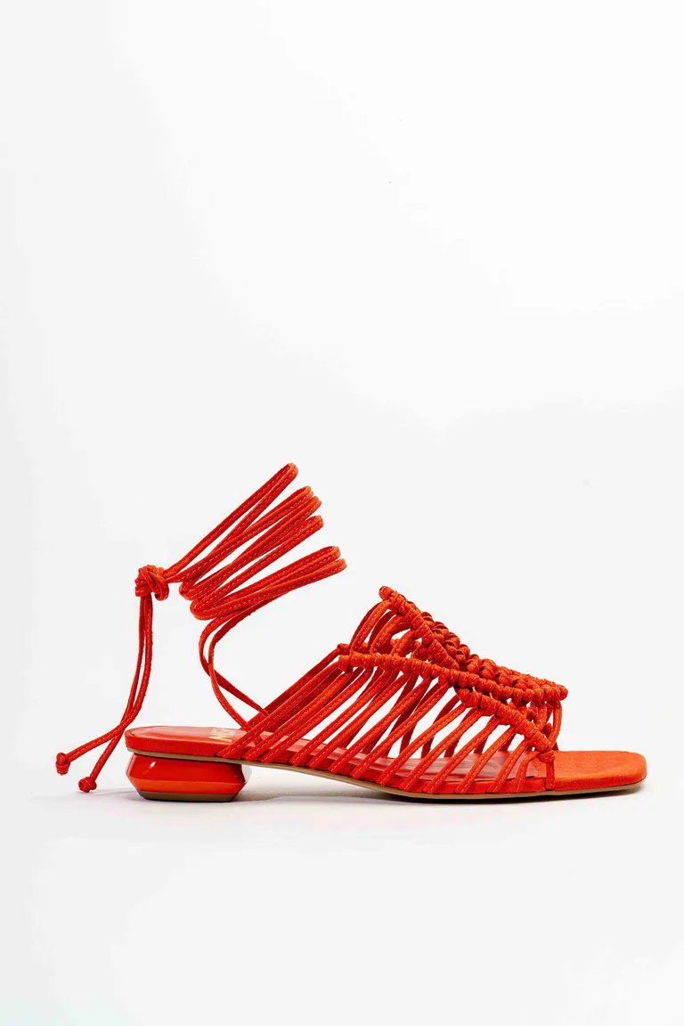 Sandalias romanas de tiras con detalle de nudos y taco fantasía de Mishka en Sandalias para argentina