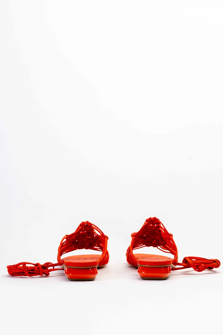 Sandalias romanas de tiras con detalle de nudos y taco fantasía de Mishka en Sandalias para argentina