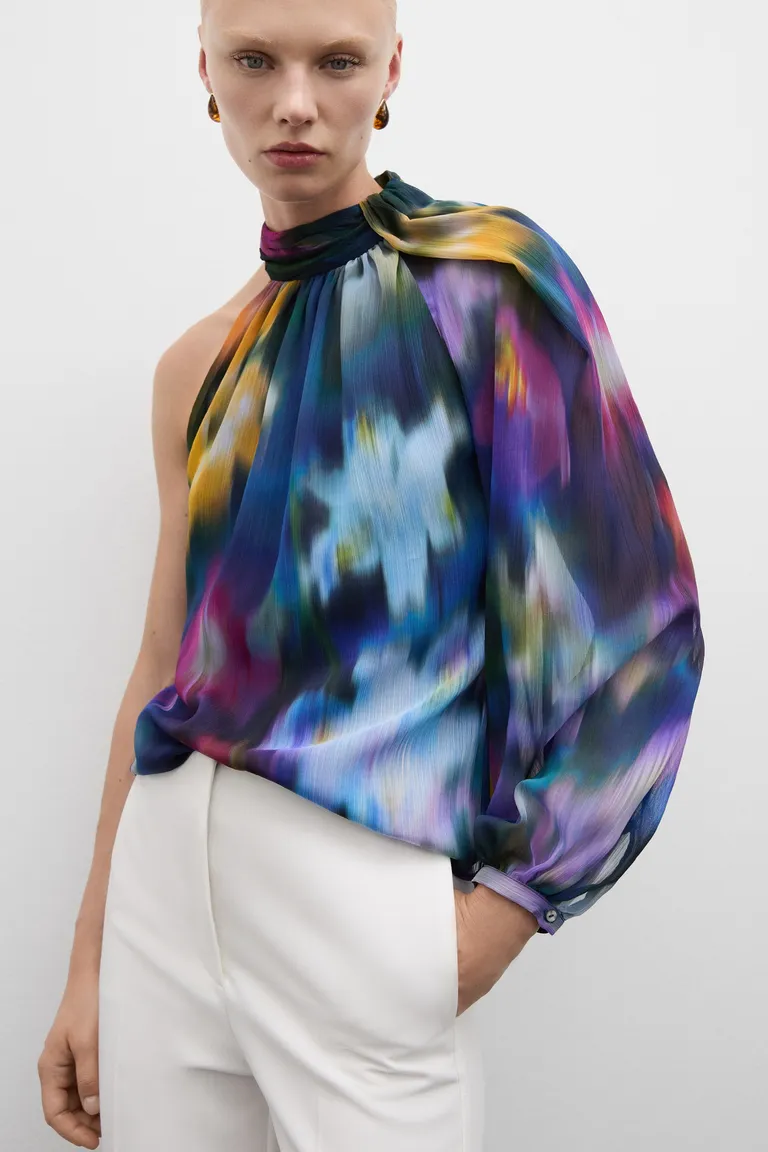 Blusa asimétrica estampada de Mango en Blusas para argentina