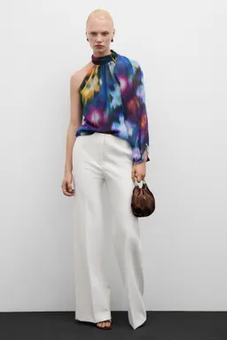 Blusa asimétrica estampada de Mango en Blusas para argentina