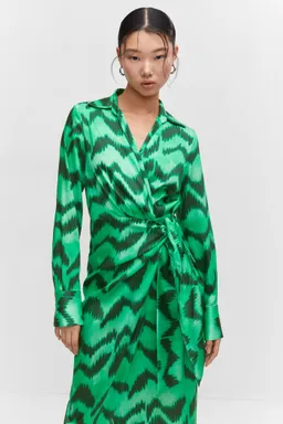 Vestido camisero satinado estampado de Mango en Vestidos para argentina