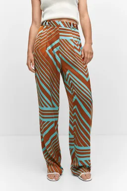 Pantalón satinado estampado de Mango en Pantalones para argentina